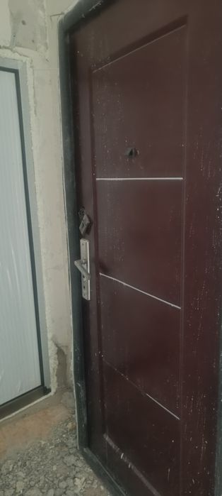 сыртқы есік сатылады