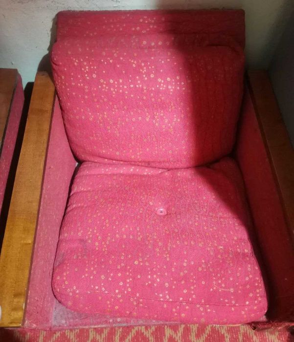 Продаю комплект кресел в хорошем состоянии