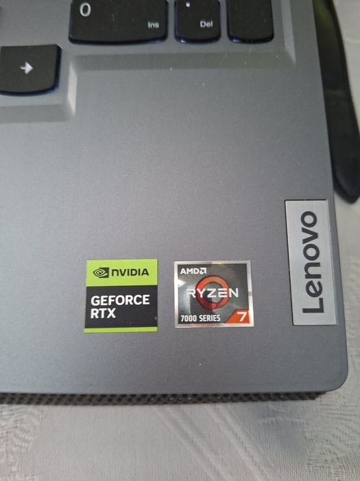 Vand Laptop LOQ 15