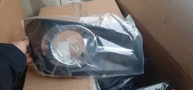 Оправа туманка на Toyota Fortuner 11-13/Тойота Фортунер 11-13