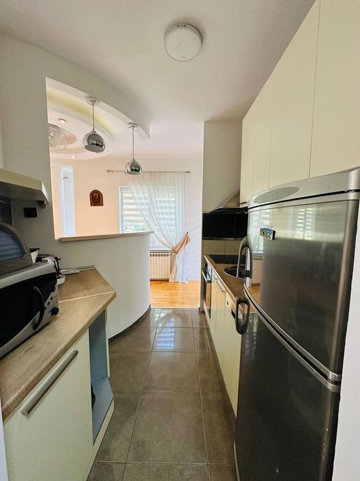 Дава се под наем Тристаен апартамент в София, Хиподрума - 110 кв.м за 637.5 € - Снимка #2