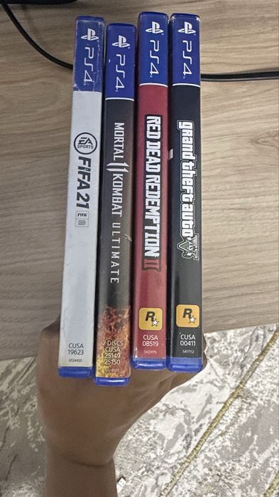 Продам ps 4 с прошивкой goldhen!!