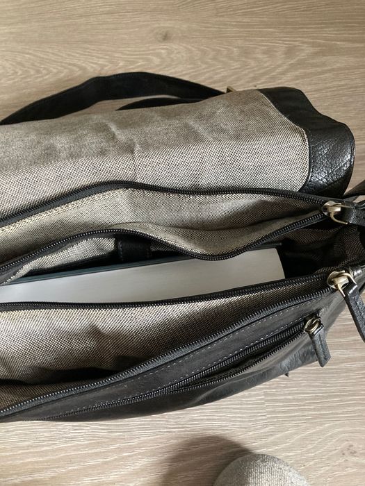 Чанта-планшет, висококачествена кожа