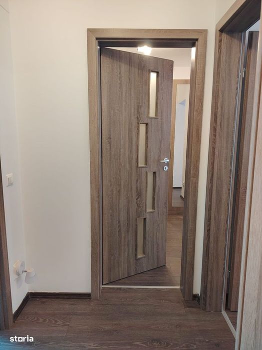 Apartament de vanzare 3 camere cu terasa, mobilat si utilat, parcare