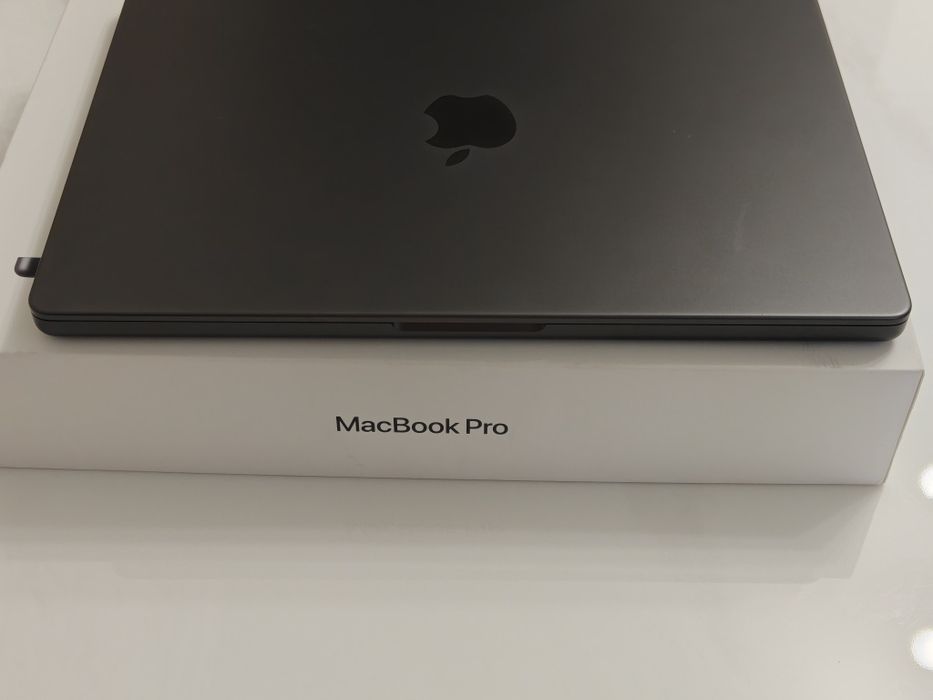 MacBook Pro 14 M5PRO 24/1TB 100%
