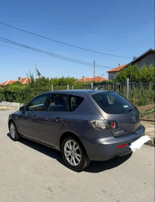 Продавам Mazda 3