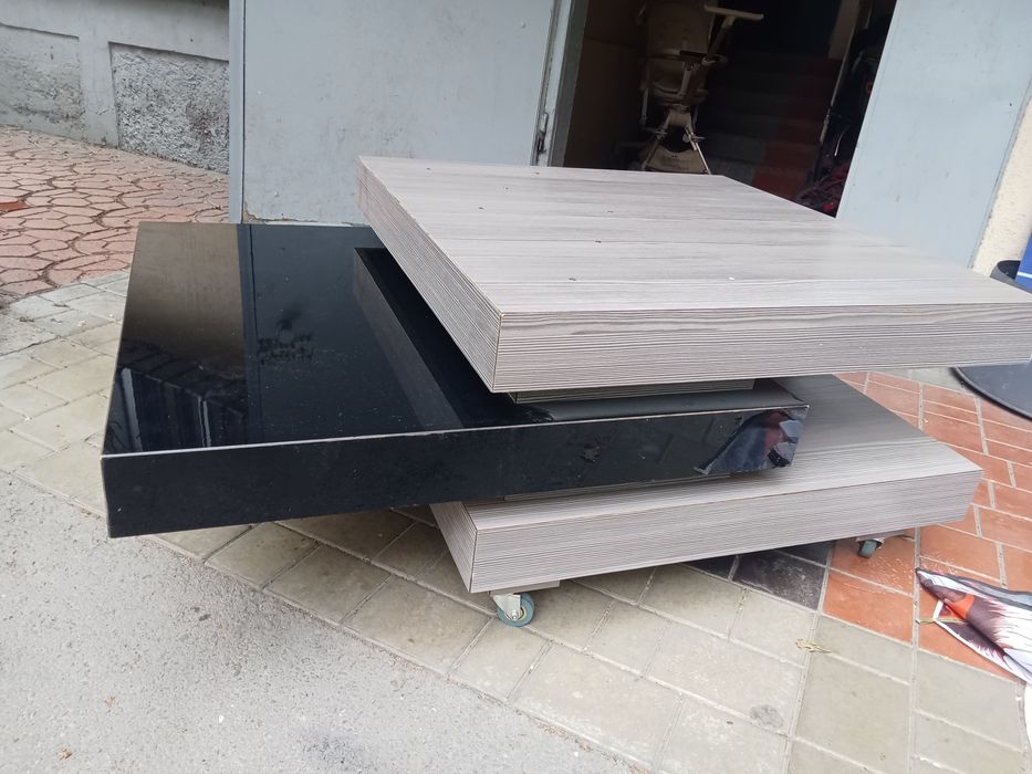 Журналы стол продается.