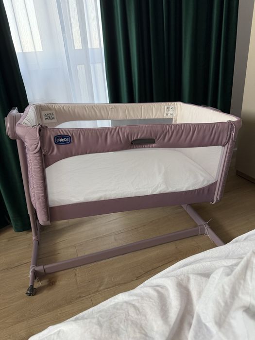 Patut atasabil pentru bebelusi Chicco roz