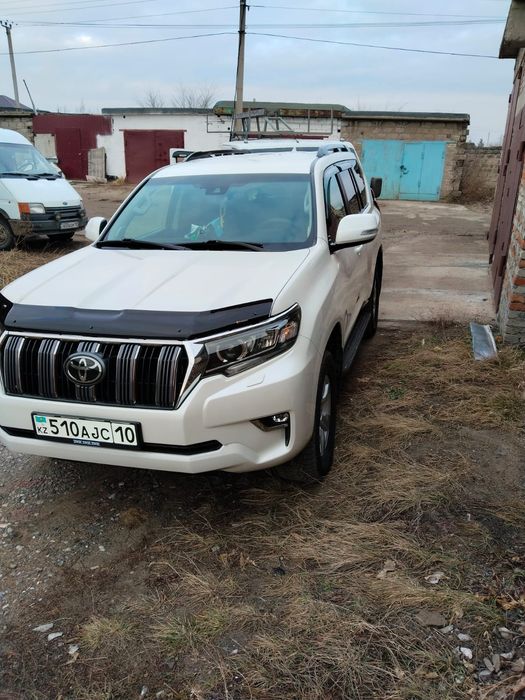 Тойота Прадо 2020 года