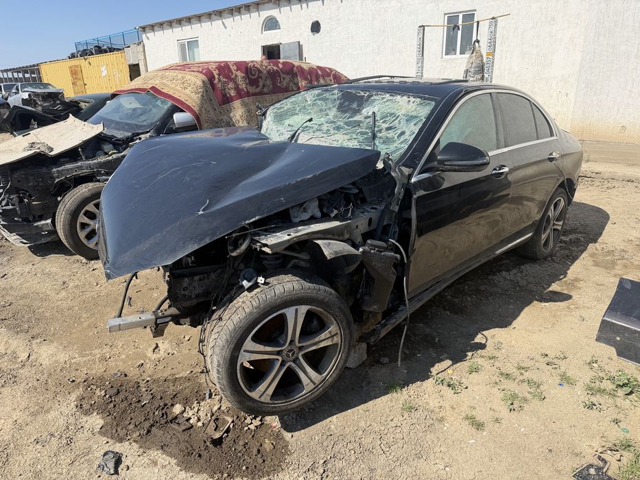 Mersedes Benz E300  по запчастьям!