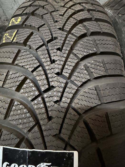 195/60/16 GoodYear 4броя НОВИ зимни гуми дот22