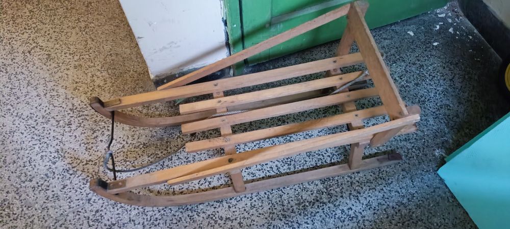 Стара шейна от дърво