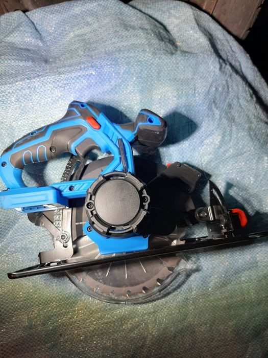 Ferrex circular.nou 40v