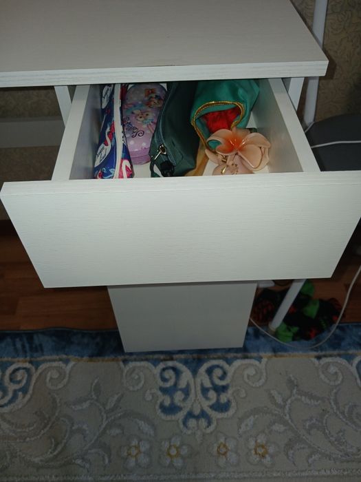 Продам письменный стол