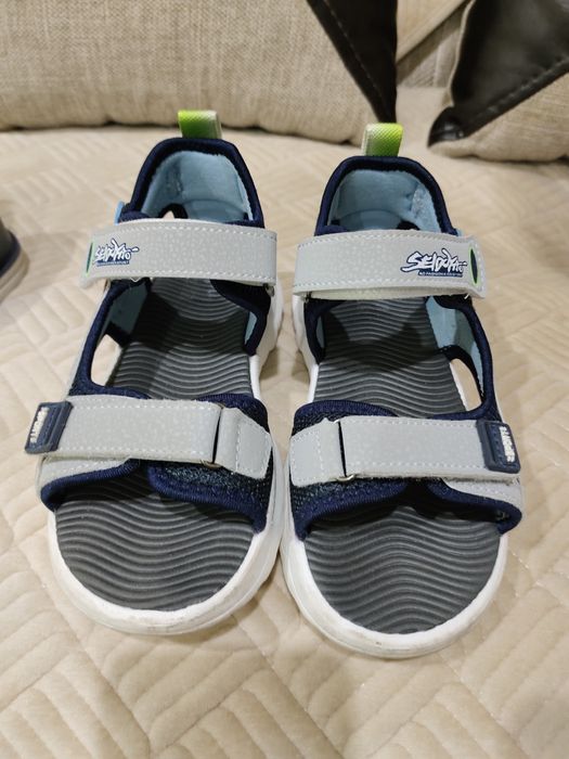 Продам детские сандалии для мальчика