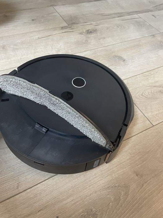 IRobot Combo 10 Max - робот прахосмукачка