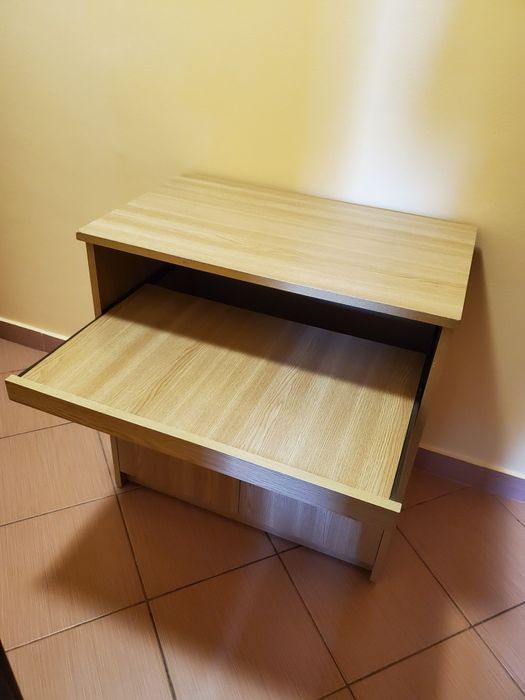 Masa tv comoda cu raft