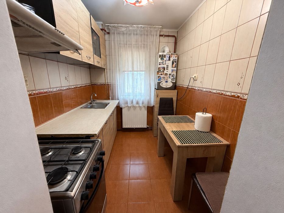 Inchiriez Apartament.