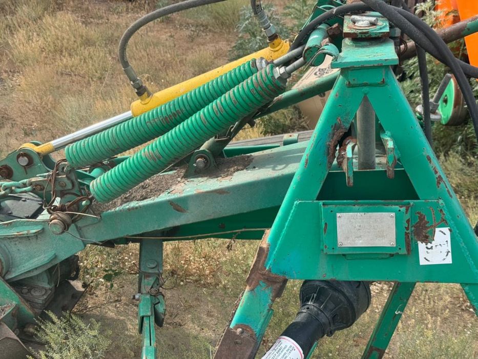 Продам косилку Кдн 210