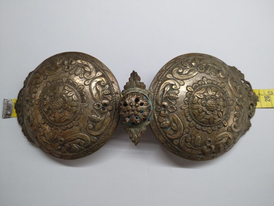 Продавам пафти Карлово антикварни