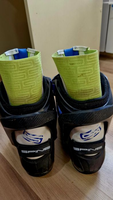 Продам лыжные ботинки Spine коньковые