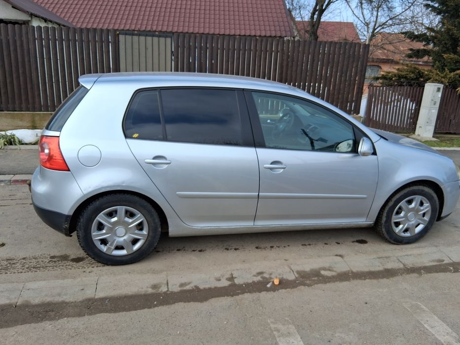 De vânzare WOLKZWAGEN golf 5 1.4 mpi  benz