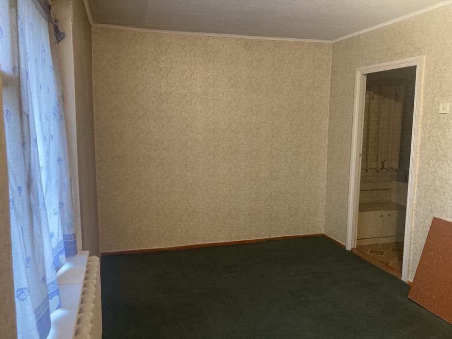 Продам двух комнатную квартиру