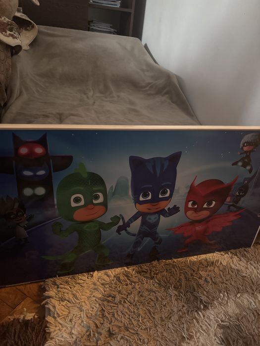 Pat pentru bebelusii cu Eroii Pijama