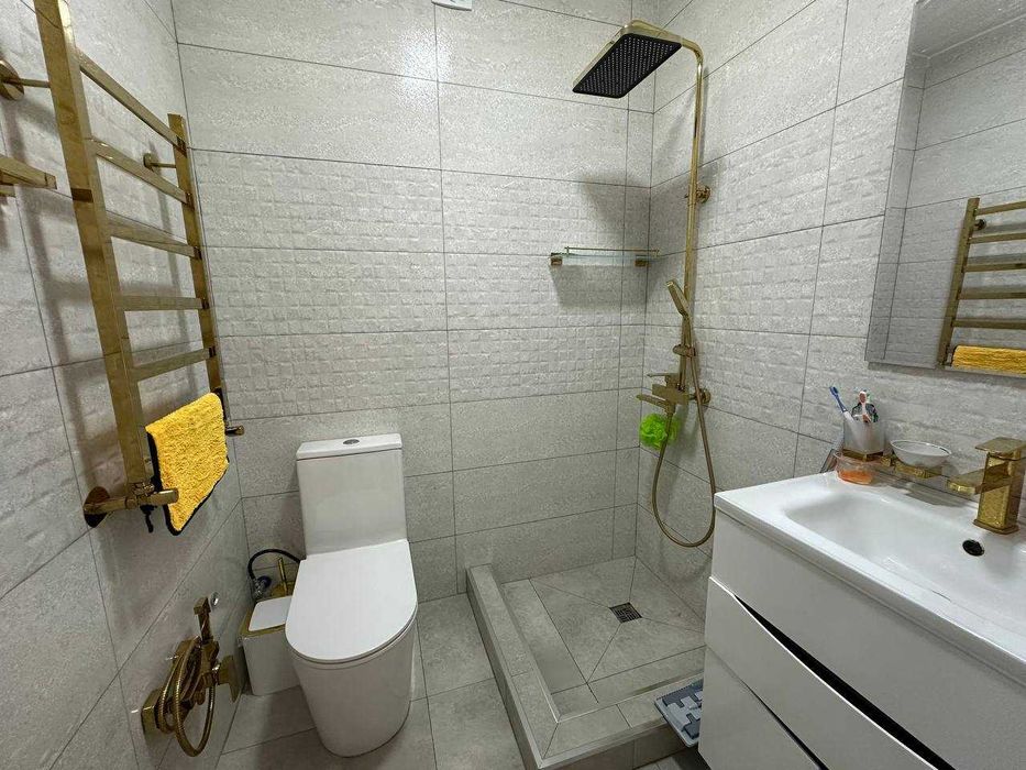 Тузель улица Аль-Бухорий, 1.3 сотки 5 комнаты с ремонтом