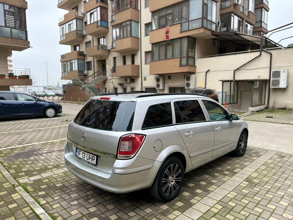 Vând Opel astra h an 2009 motor 1.7 cdti  mașina proprietar