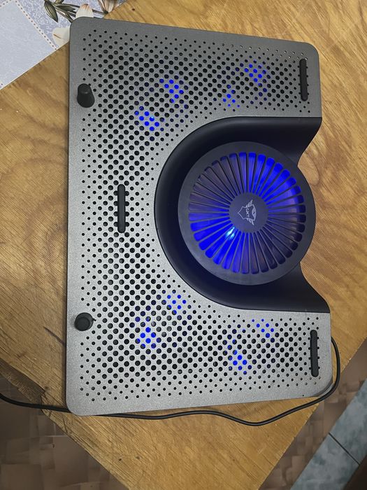 Подставка для ноутбука