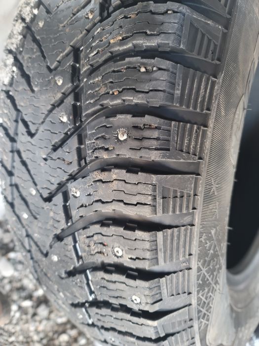 Продам  резину на прадо120