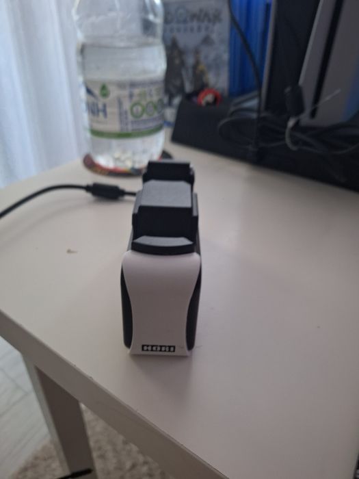 Încărcător pentru controllerre de ps 5