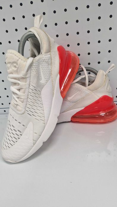 Оригинални дамски маратонки- ,Nike AirMax 270