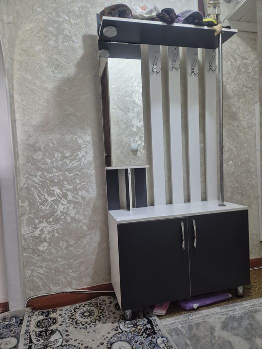 Продам шкаф для прихожки срочно
