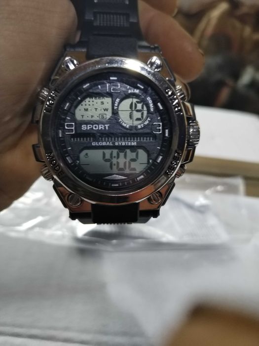 Ceas barbatesc  electronic