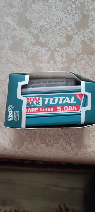 TOTAL Акумулаторна батерия TOTAL Industrial, Li-Ion, 20 V, 5.0 Ah