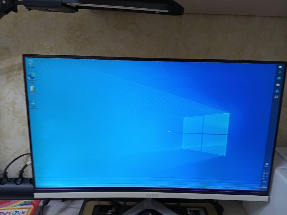 Монитор HDMI с дефектом