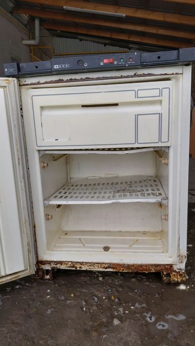 Продам морозильную камеру