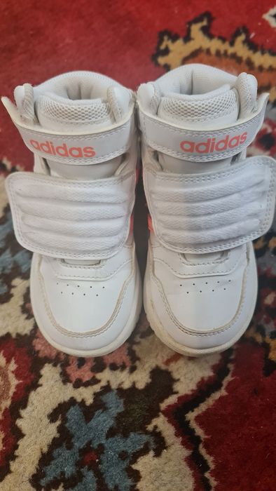Adidasi Adidas fetite