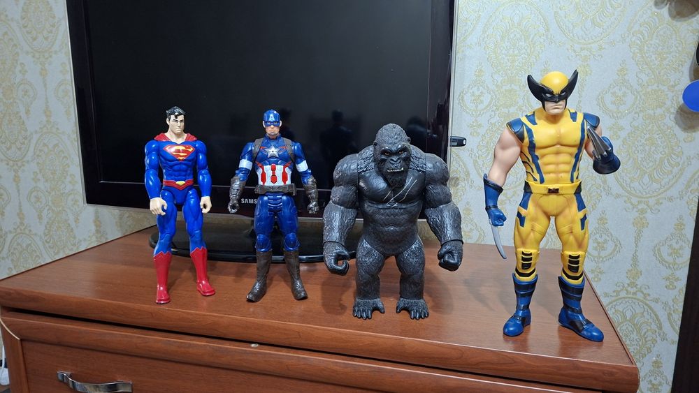 Игрушка герои оригинал за всё 30$