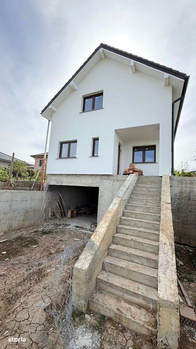 Casa individuala Jucu de Sus, garaj+2parcari, 3 dormitoare, 3 bai, gra