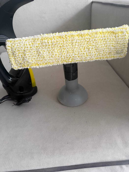 Стеклоочиститель Karcher с насадками и распылителем