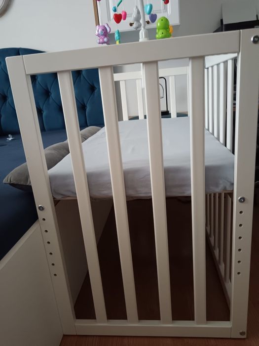 Vând pătuț din MDF reglabil pe inaltime +saltea