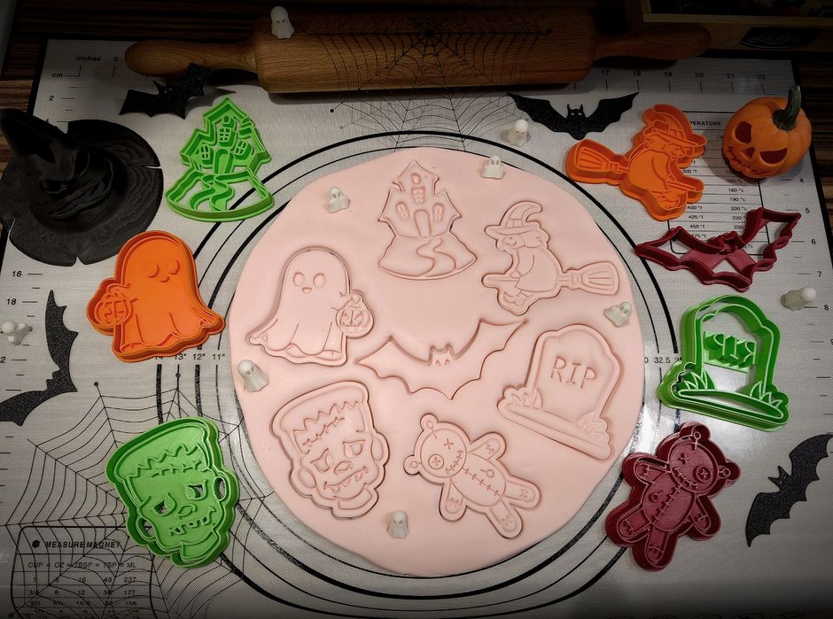 Резци, печати, топери и шаблони за сладкари – Craftonic