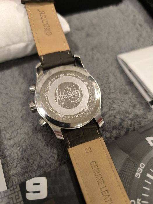 Швейцарски часовник Tissot V8