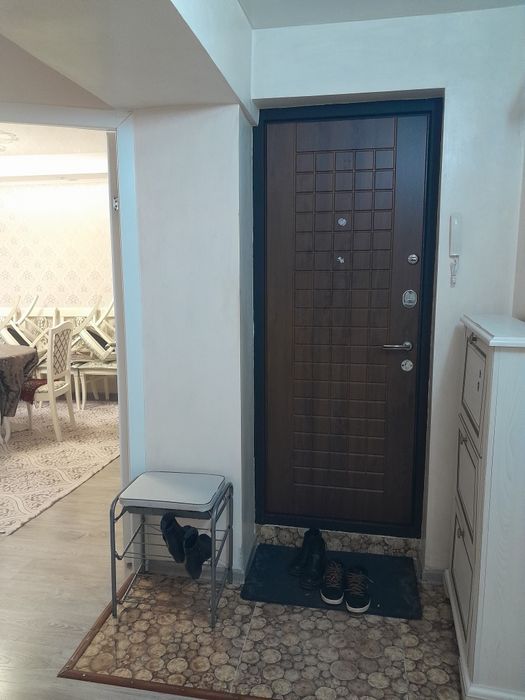 Продам 4 комнатную квартиру