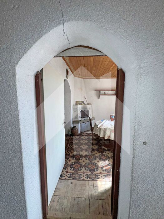 Продава БИЗНЕС имот СКЛАДОВЕ с ЖИЛИЩНА част в с. Стоян Михайловски