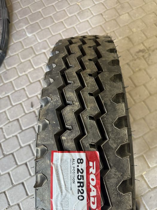 Резина RoadX 8.25R20