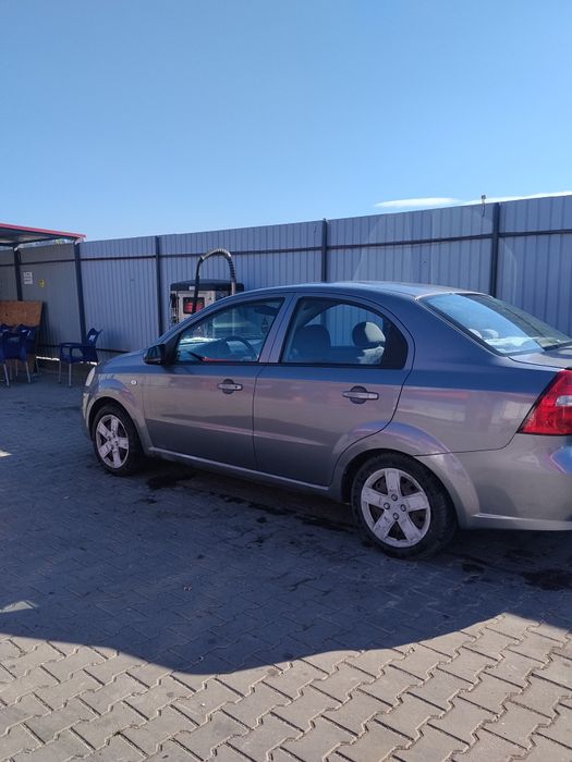 De vânzare sau schimb cu 7 locuri ... Chevrolet Aveo